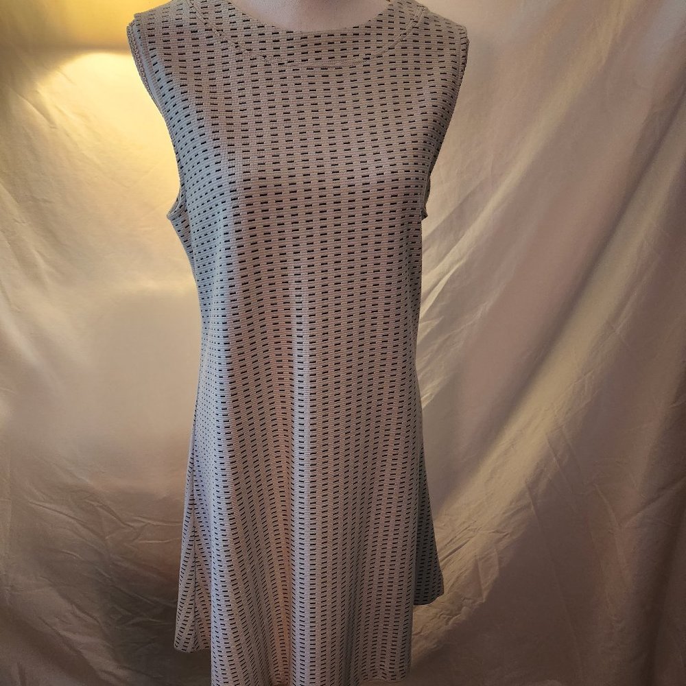 Ann Taylor black & white sleeveless A-line, size 12